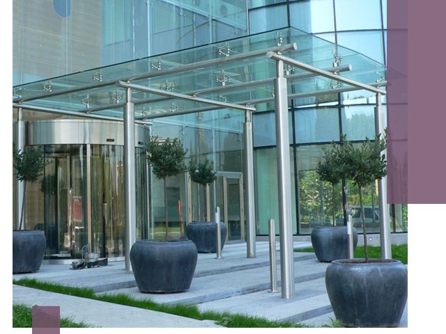 Навесы из стекла на заказ в Горячем Ключе — монтаж и установка