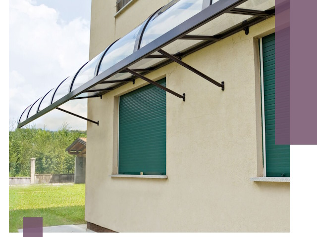 Козырьки над окнами в Горячем Ключе — изготовление и монтаж по выгоде